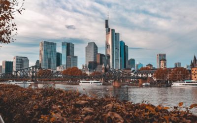 Skylounge: traumhafter Blick auf die Frankfurter Skyline